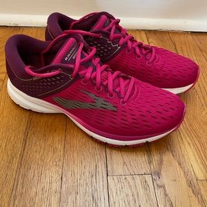 Women’s Brooks Ravenna 9